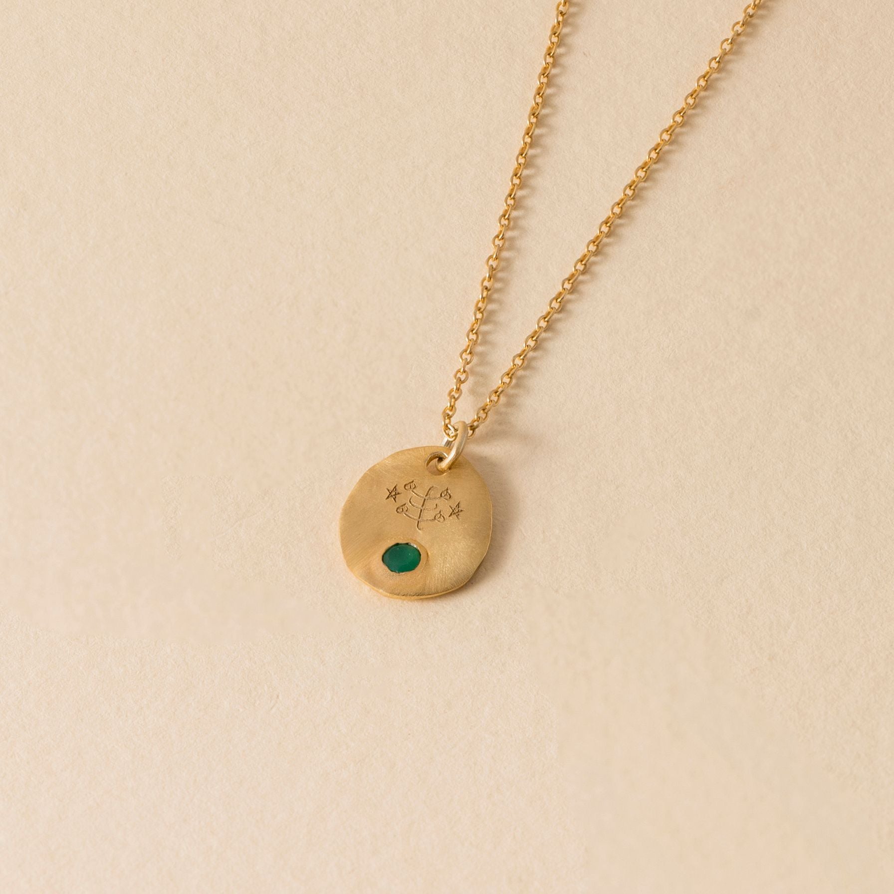 Oval Green Onyx Necklace Gold Vermeil — Ringstone Symbol