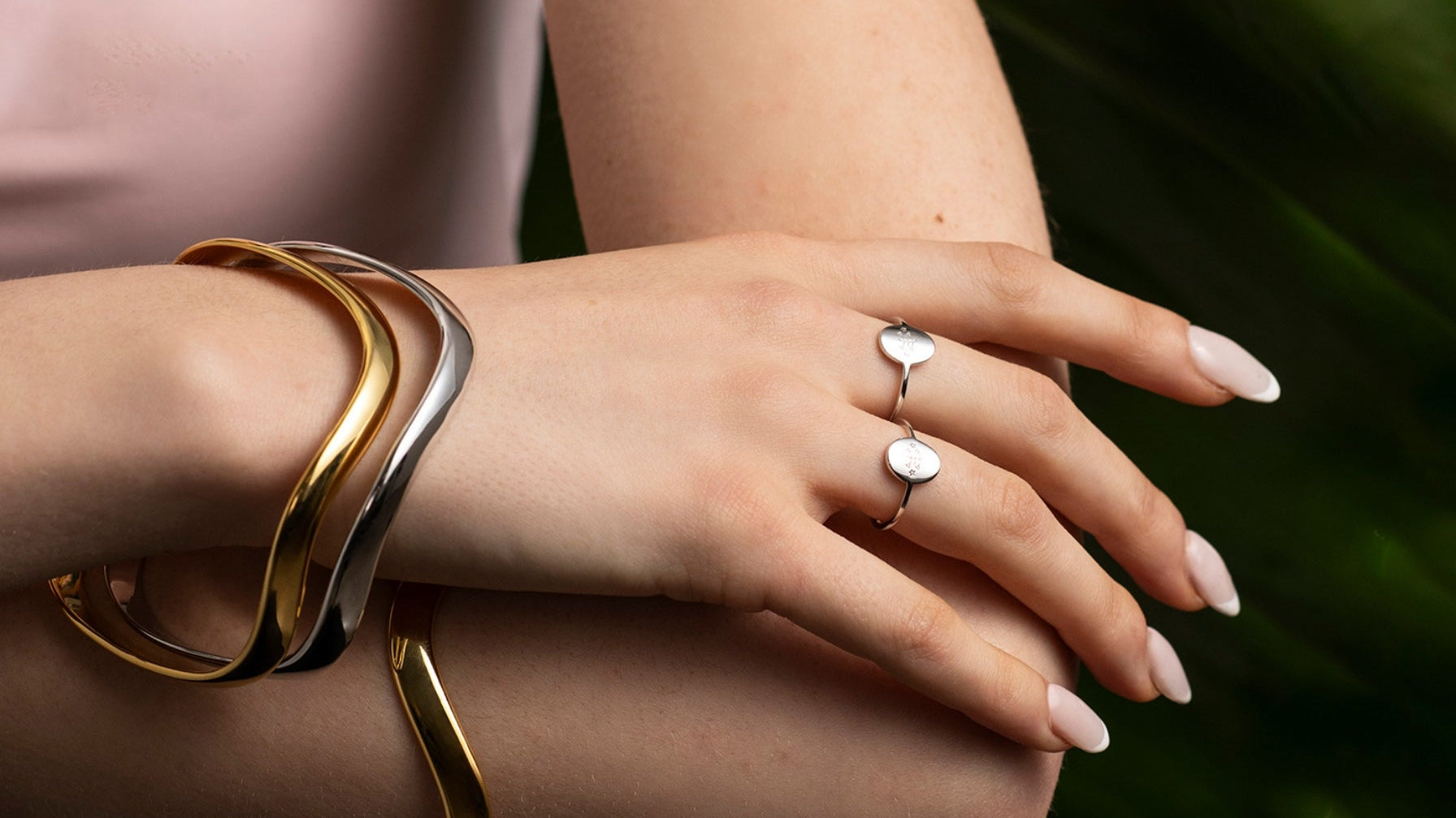 LUA - BRACELETS