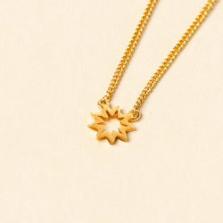 Brightest Star Necklace Gold